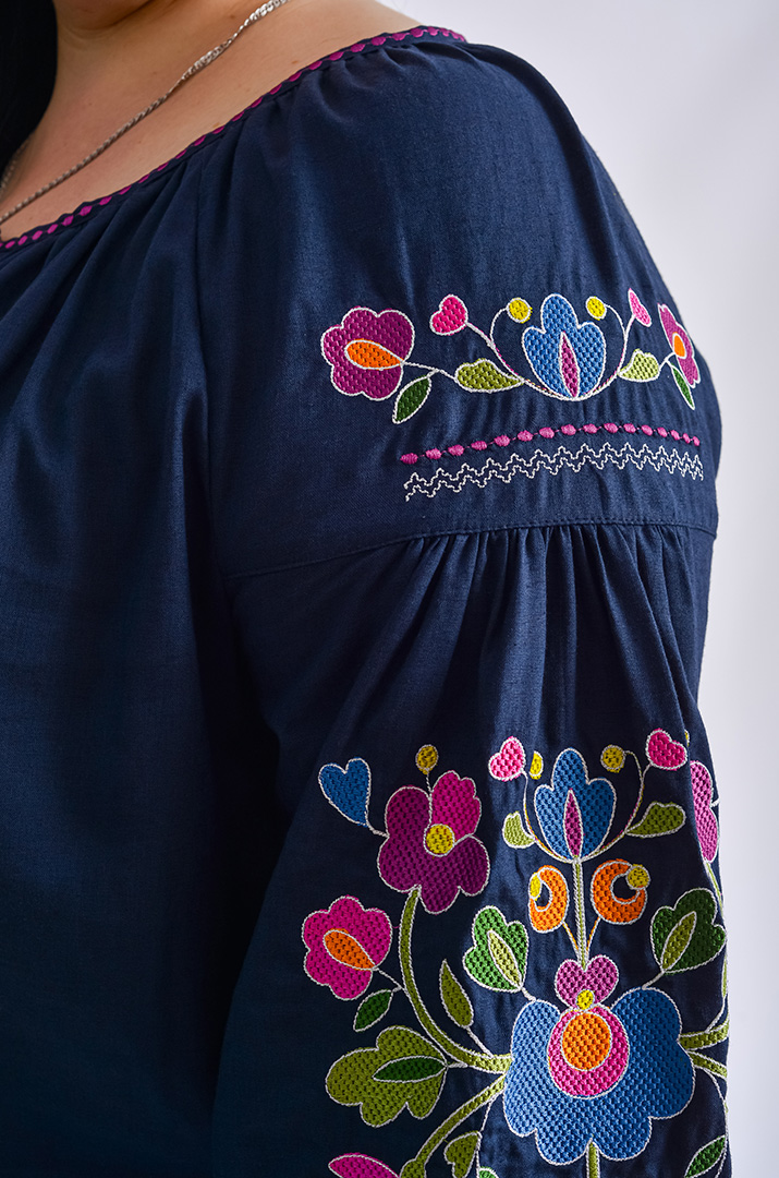 Вишиванка-блуза темно-синя великих розмірів