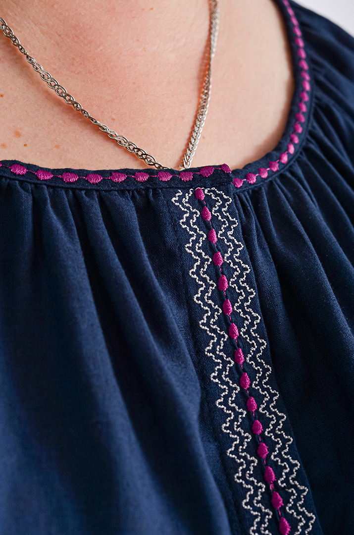 Вишиванка-блуза темно-синя великих розмірів