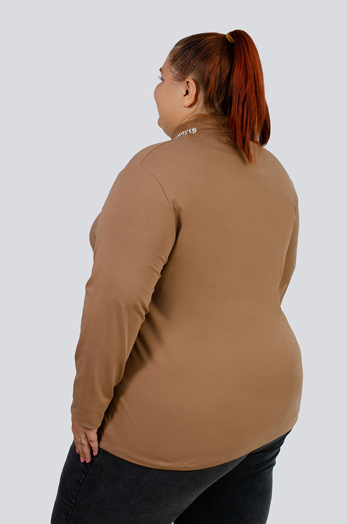 Гольф базовий трикотажний з написом великих розмірів