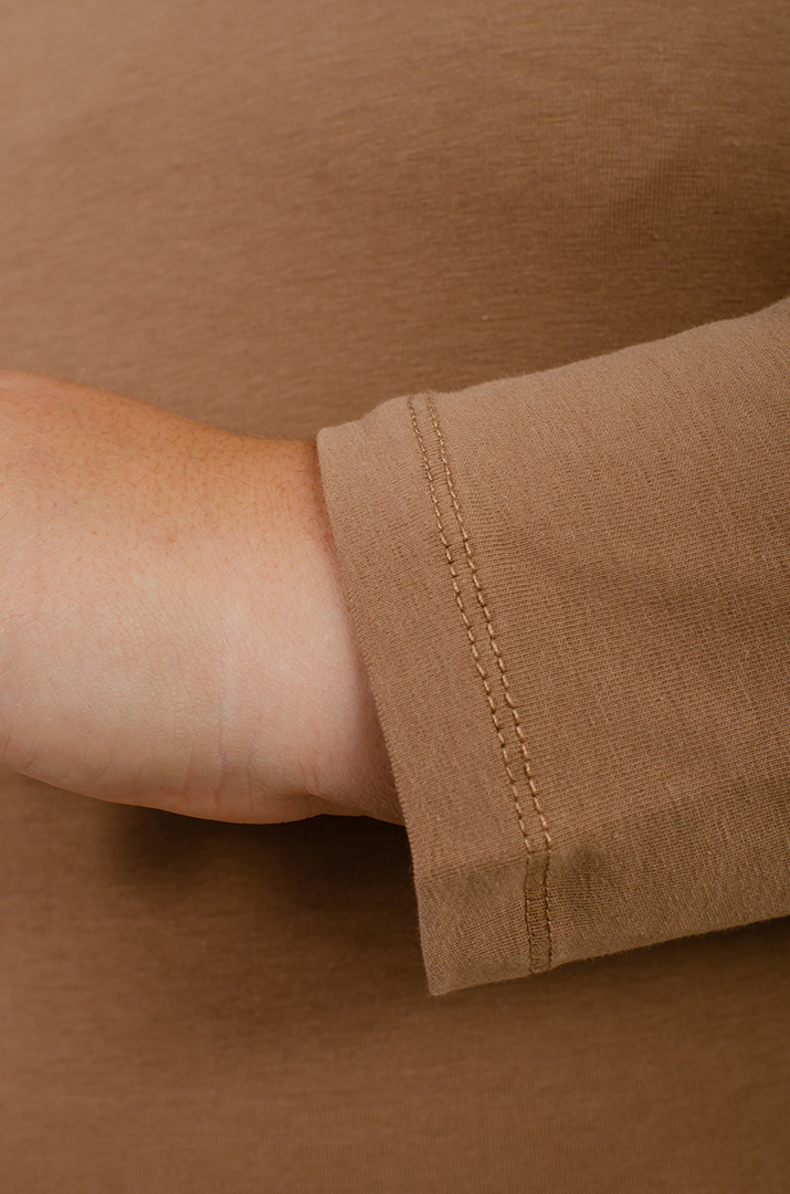 Гольф базовий трикотажний з написом великих розмірів