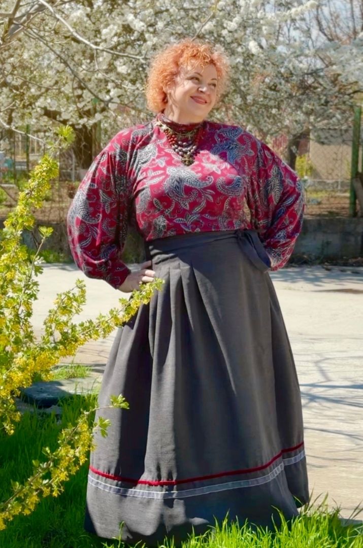 Блуза із довгим рукавом і графічним мотивом великих розмірів