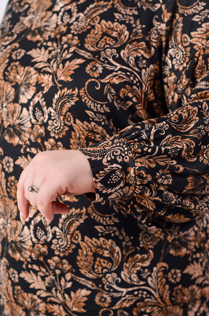 Блуза із довгим рукавом і графічним мотивом великих розмірів