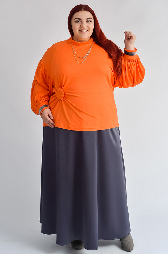 Блуза з довгими рукавами та фактурними деталями великих розмірів