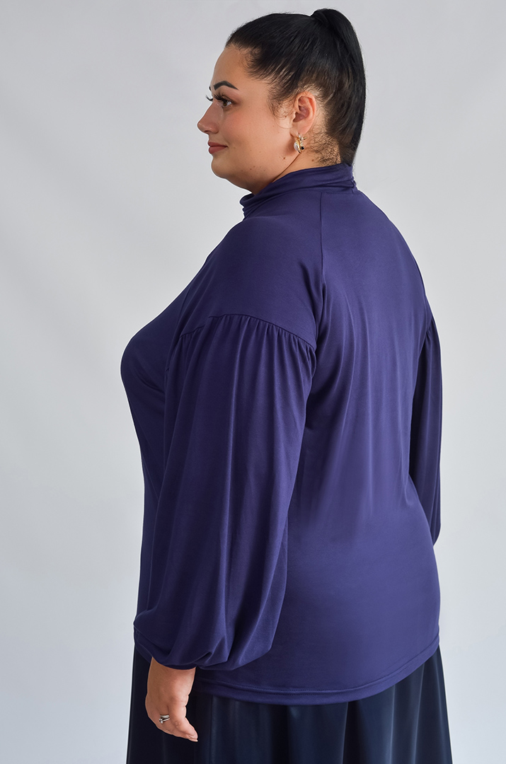 Блуза з довгими рукавами та фактурними деталями великих розмірів