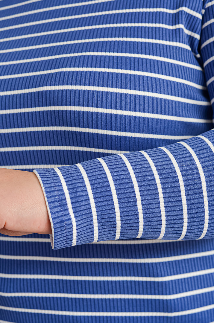 Гольф у синьо-білу смужку з довгим рукавом великих розмірів