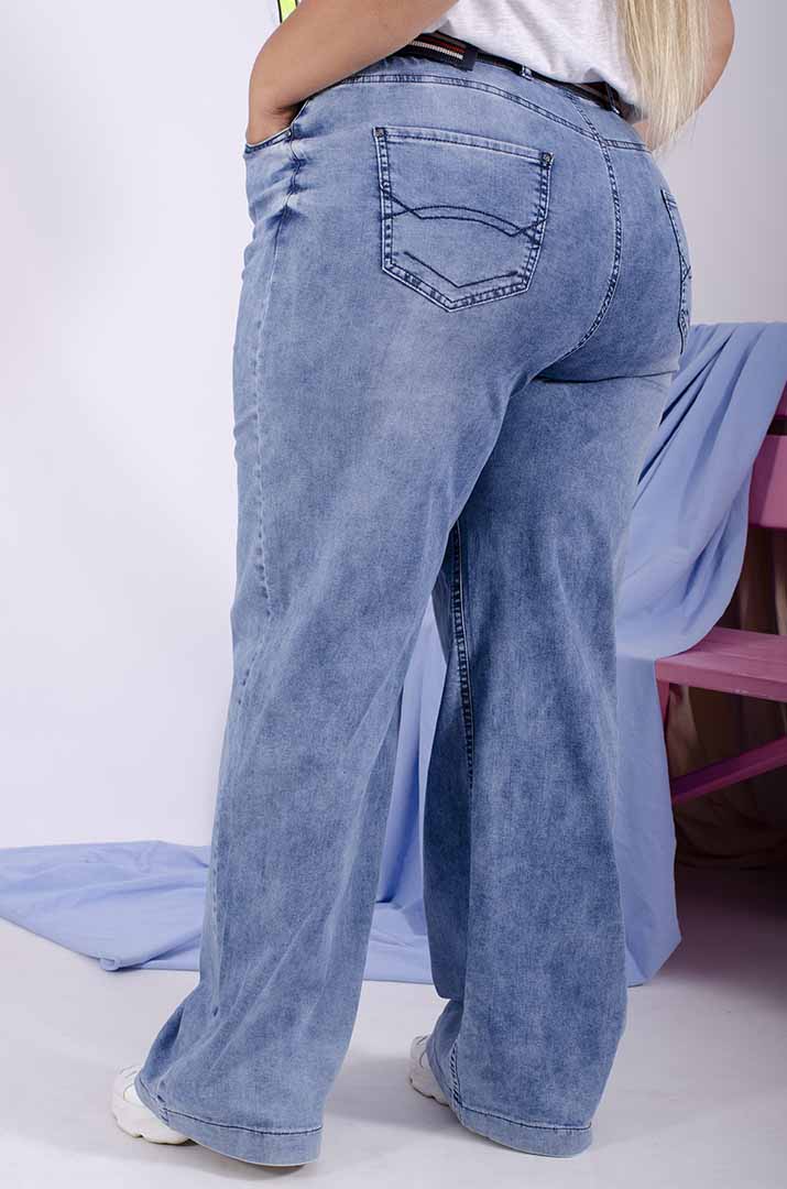 Джинсы широкие с поясом супер батал