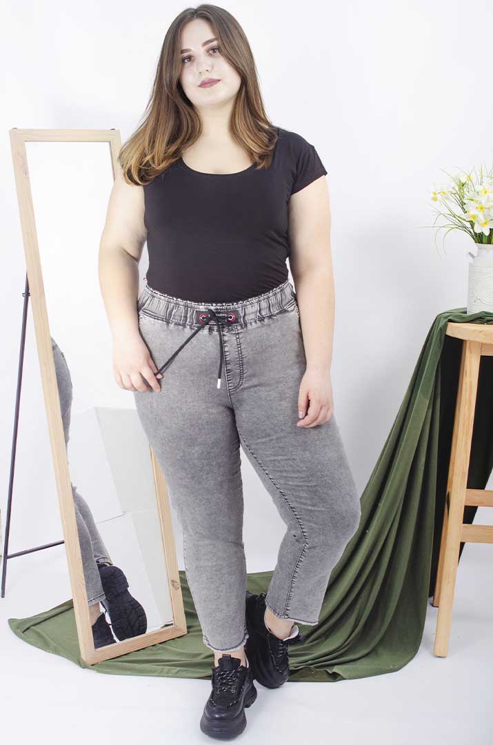 Джинсы бананы на шнуровке батал