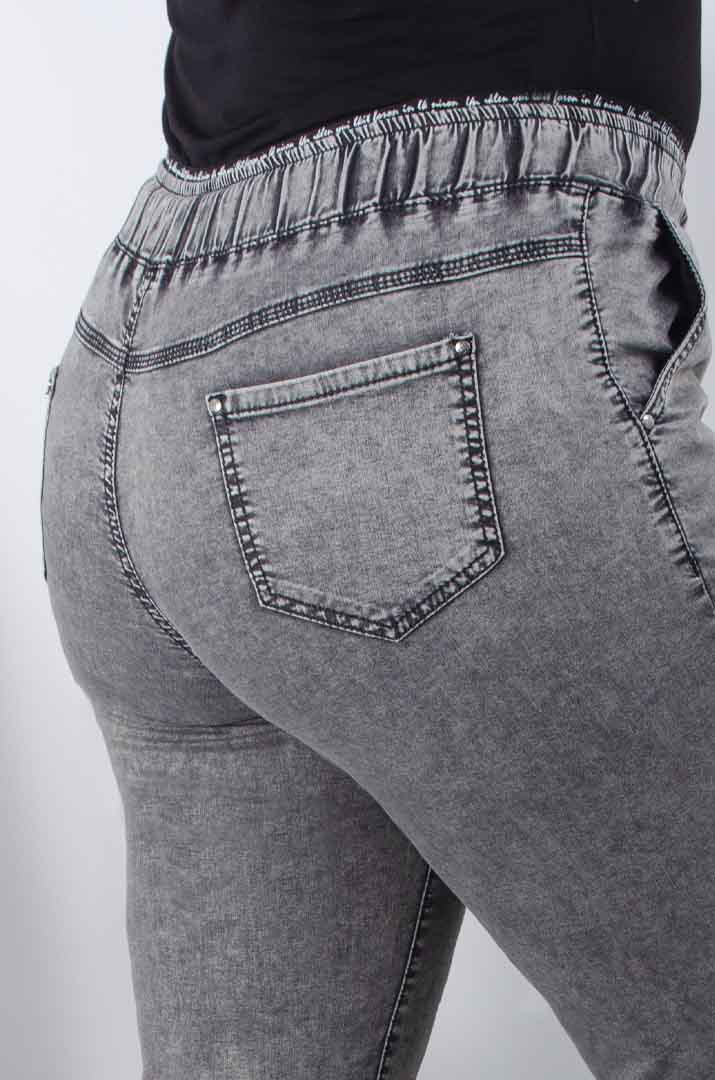 Джинсы бананы на шнуровке батал