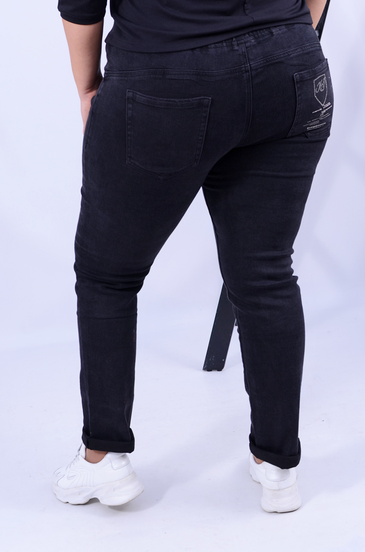 Стильні середні джинси супер батал