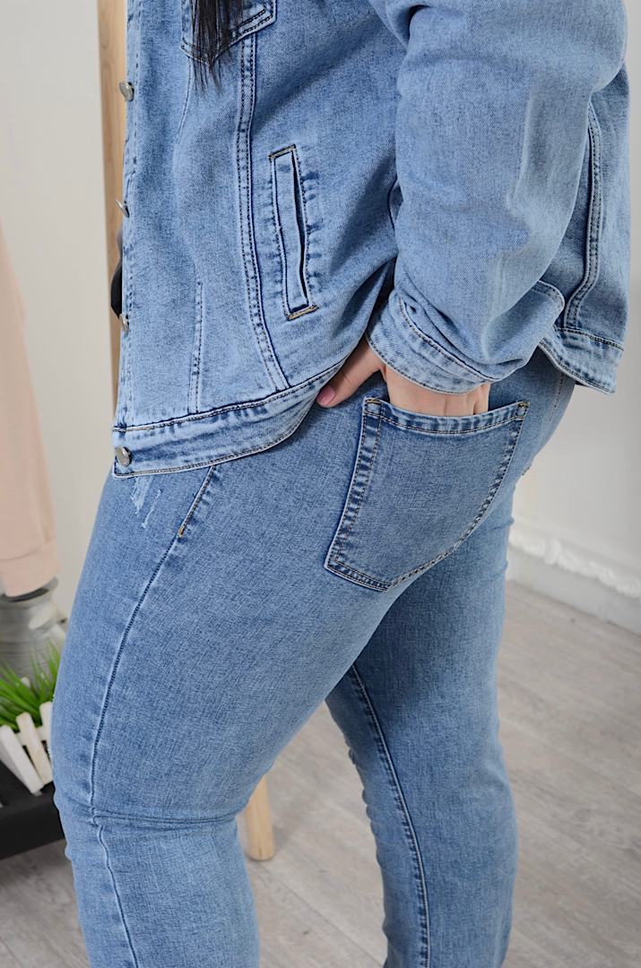 Джинси середні однотонні з високою посадкою на резинці батал