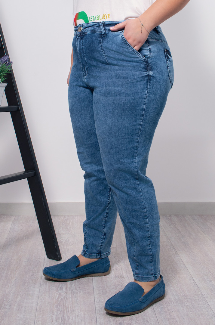 Мінімалістичні джинси банани супер батал