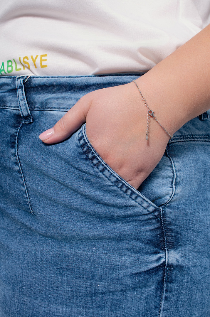 Мінімалістичні джинси банани супер батал