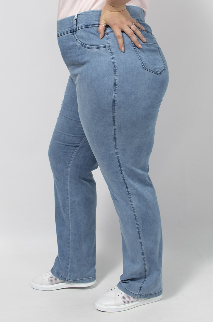 Светлые летние джинсы с высокой посадкой супер батал