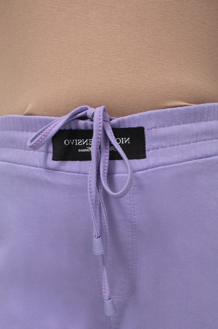 Джинсы бананы сиреневого цвета батал