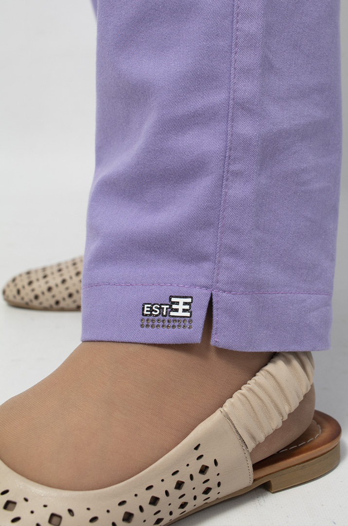 Джинсы бананы сиреневого цвета батал