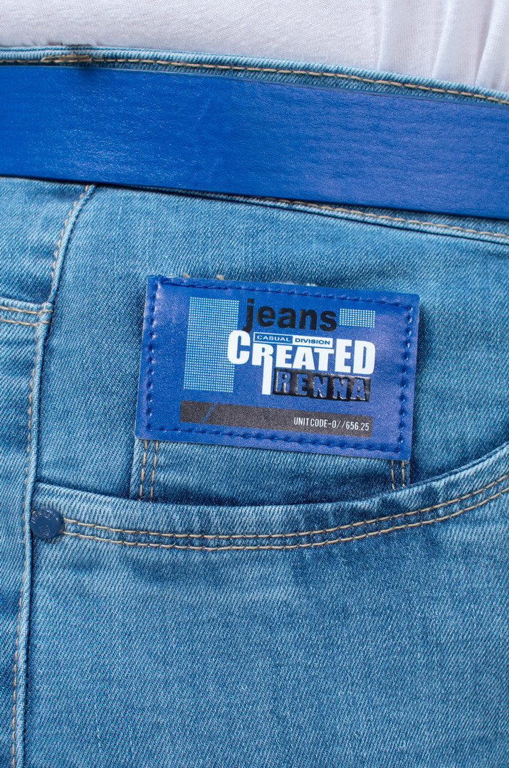 Стильні джинси з кольоровим поясом батал