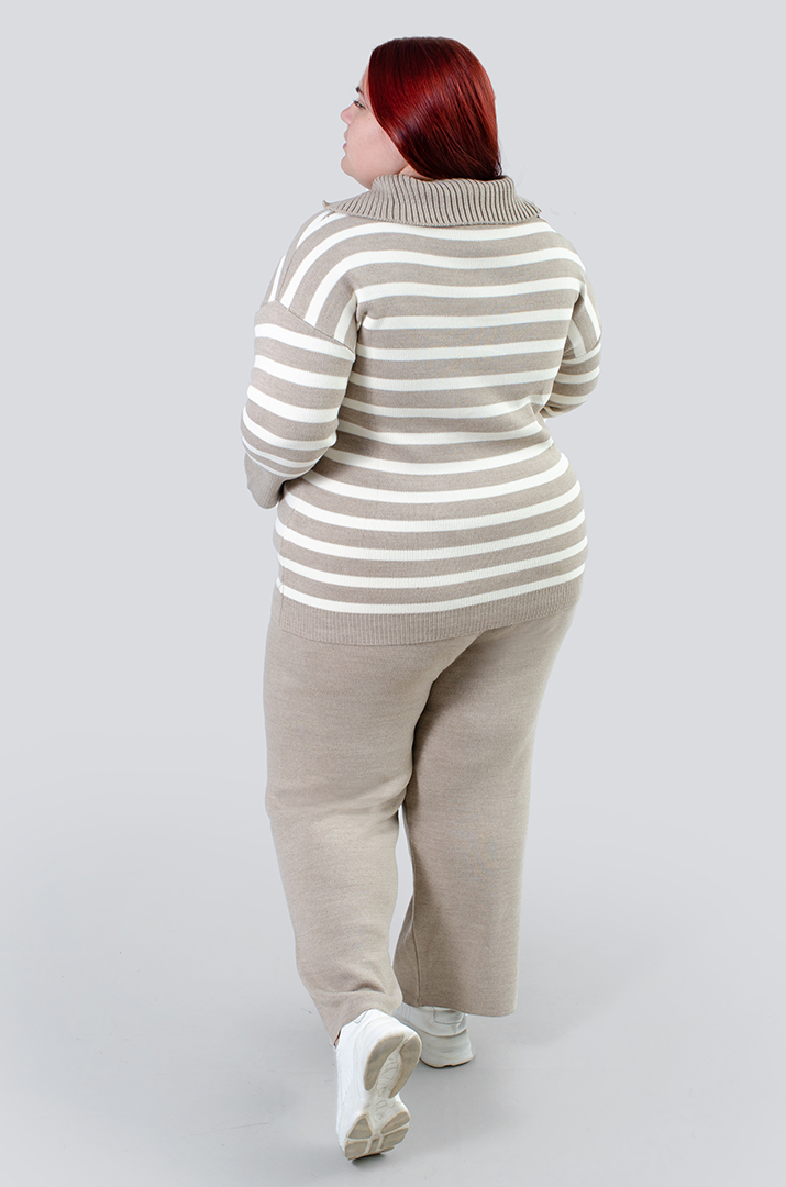 Джемпер в горизонтальную полоску с горловиной на пуговицах супер батал