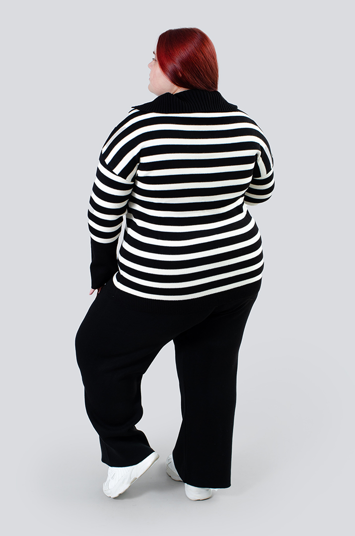 Джемпер в горизонтальную полоску с горловиной на пуговицах супер батал