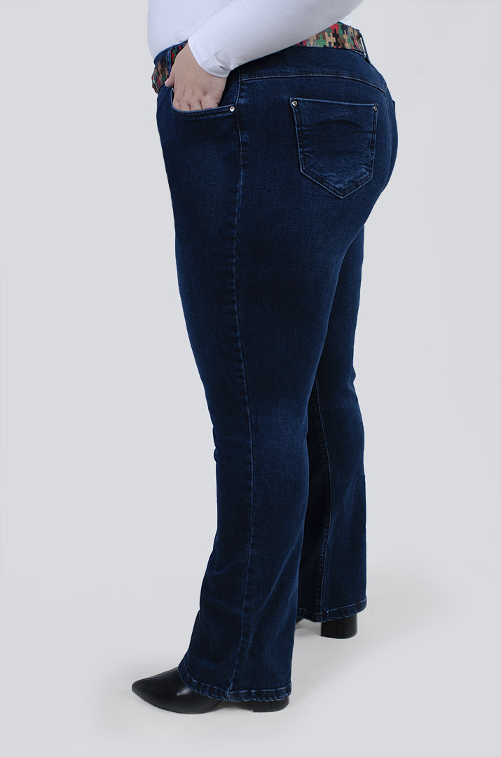 Джинси з високою посадкою і яскравим поясом батал