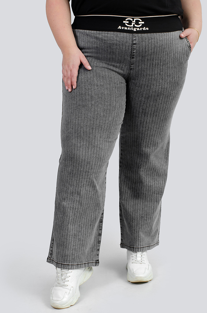 Джинси середні в вертикальну смужку великих розмірів