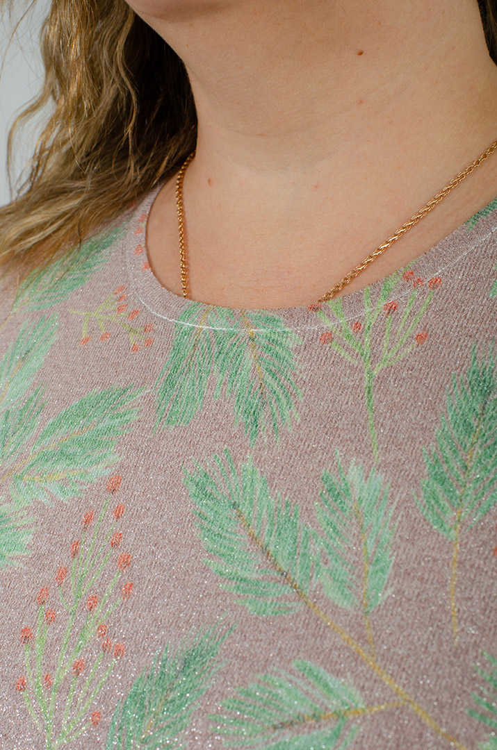 Джемпер с растительным принтом больших размеров