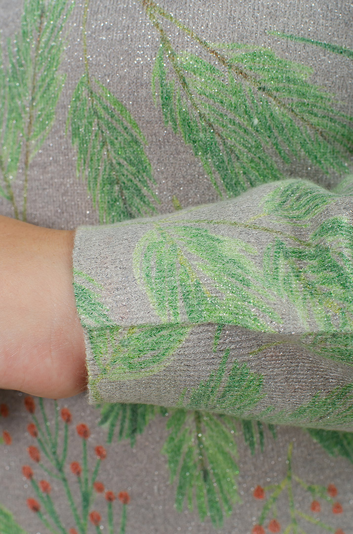 Джемпер с растительным принтом больших размеров