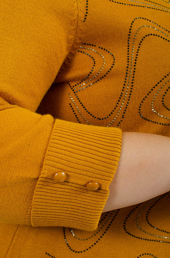 Джемпер в узор из стразов больших размеров