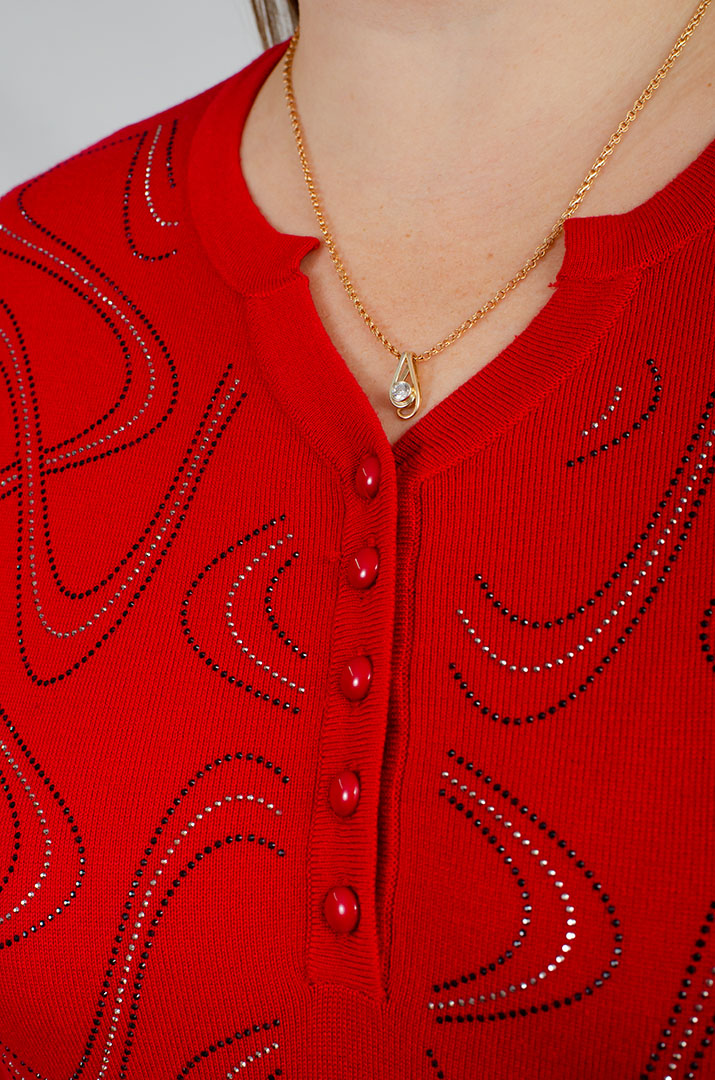 Джемпер в узор из стразов больших размеров