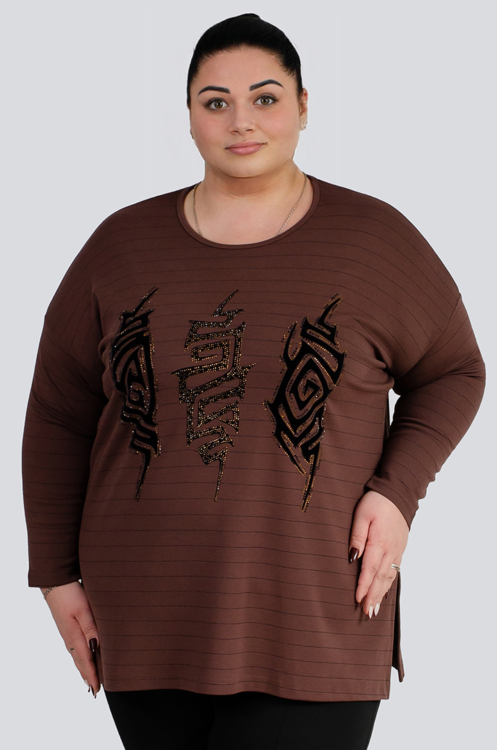 Джемпер в горизонтальную полоску со стразами больших размеров