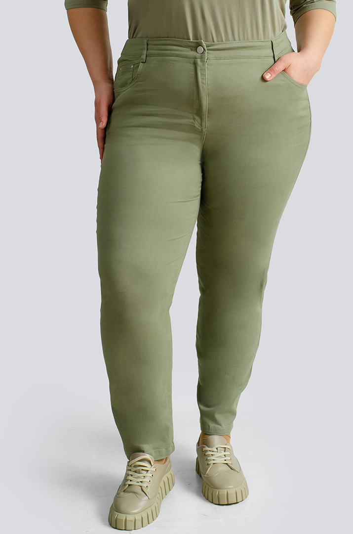 Джинси завужені з поясом великих розмірів