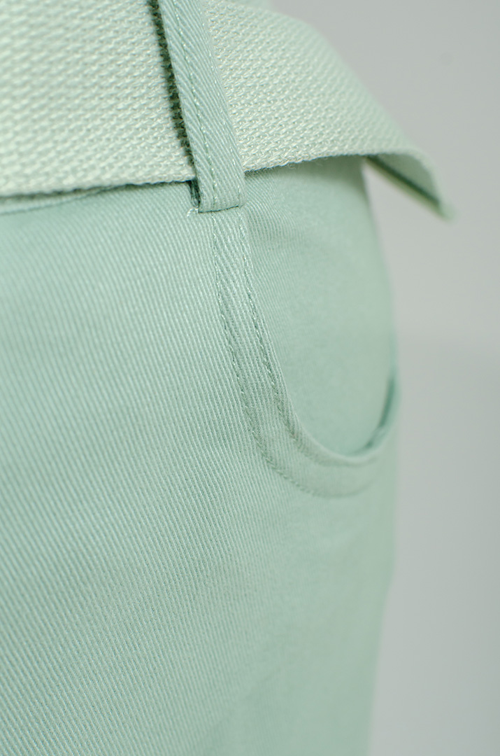 Джинси завужені з поясом великих розмірів