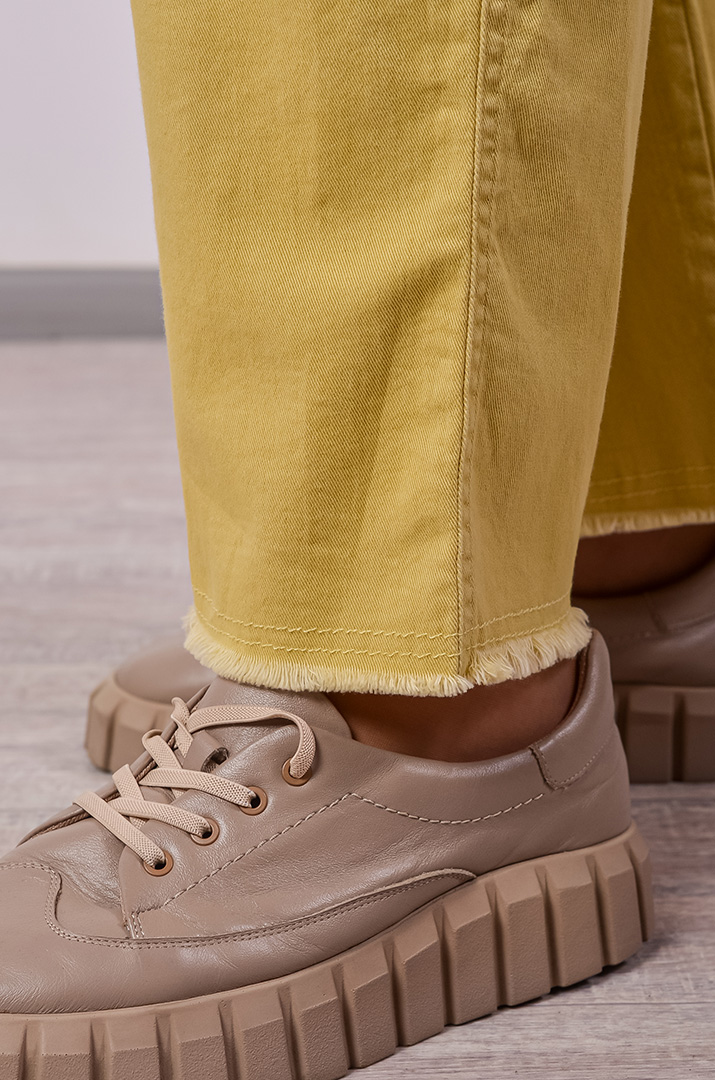 Яркие джинсы с тороками больших размеров