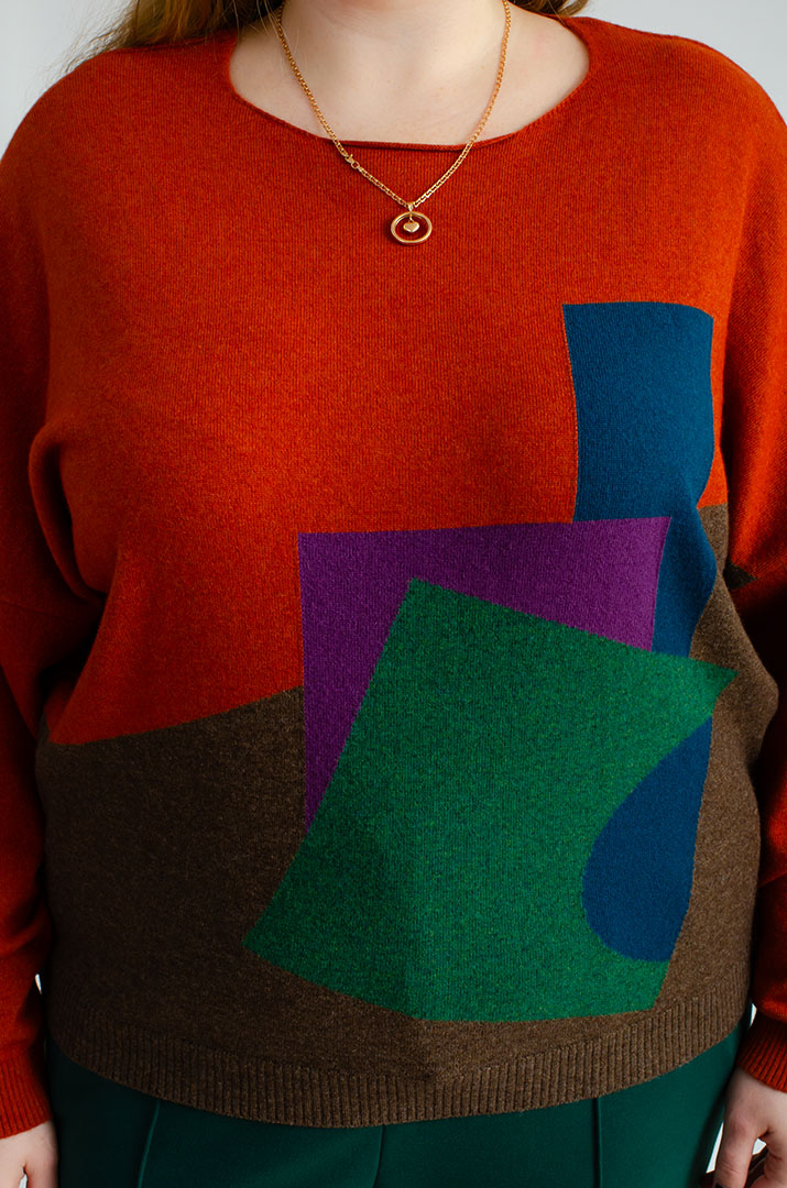 Яскравий в'язаний джемпер великих розмірів