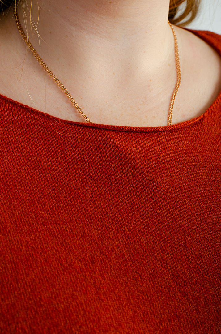 Яскравий в'язаний джемпер великих розмірів