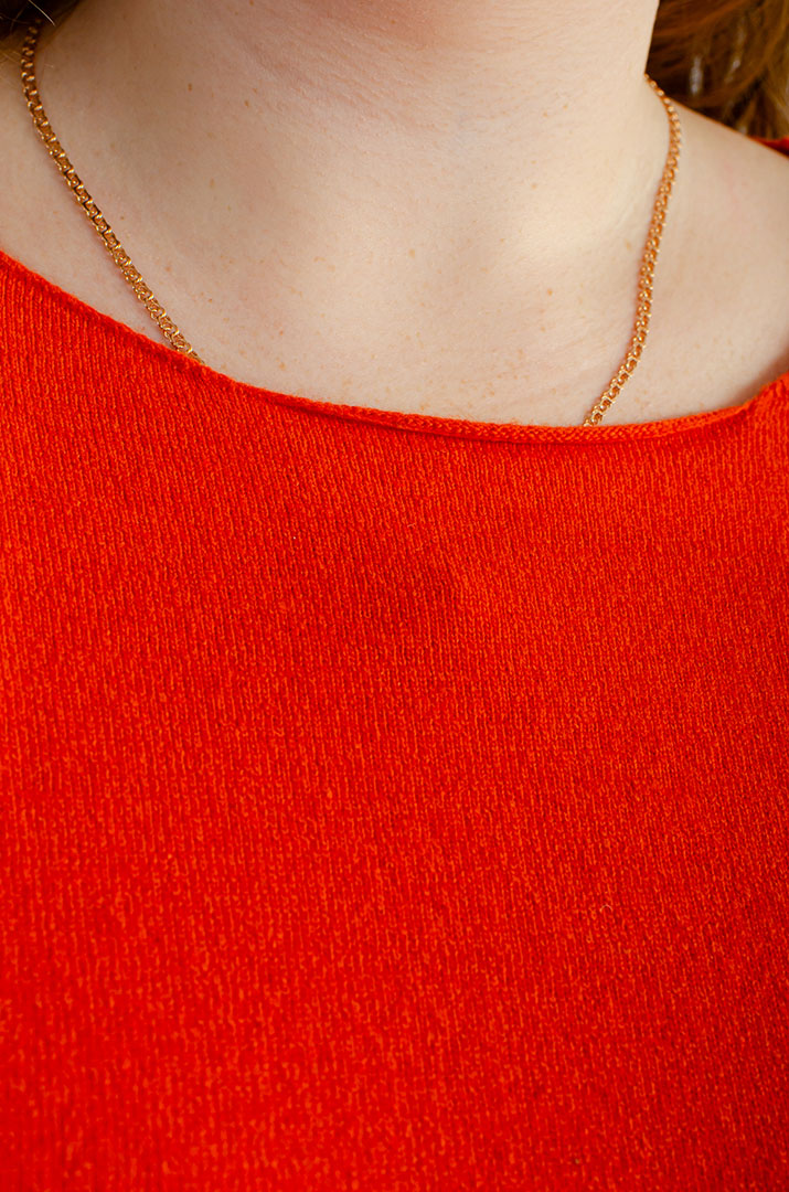 Яскравий в'язаний джемпер великих розмірів