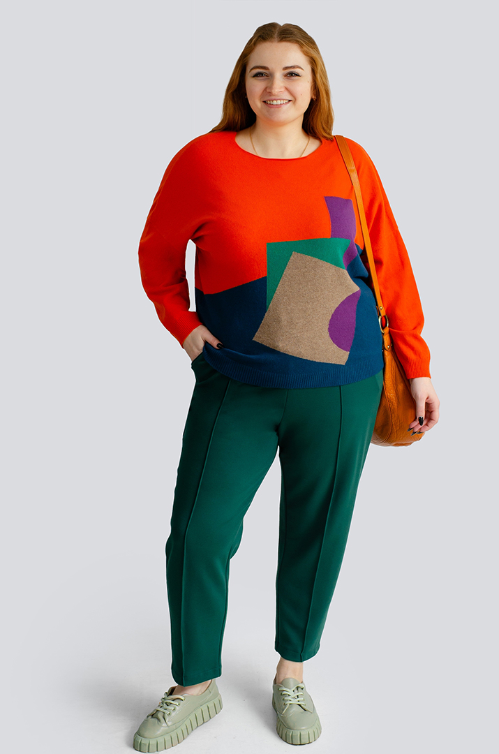 Яскравий в'язаний джемпер великих розмірів