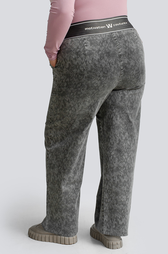 Джинси в принт рептилія великих розмірів