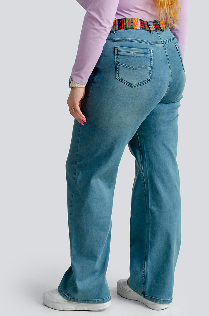 Джинси з яскравим поясом великих розмірів