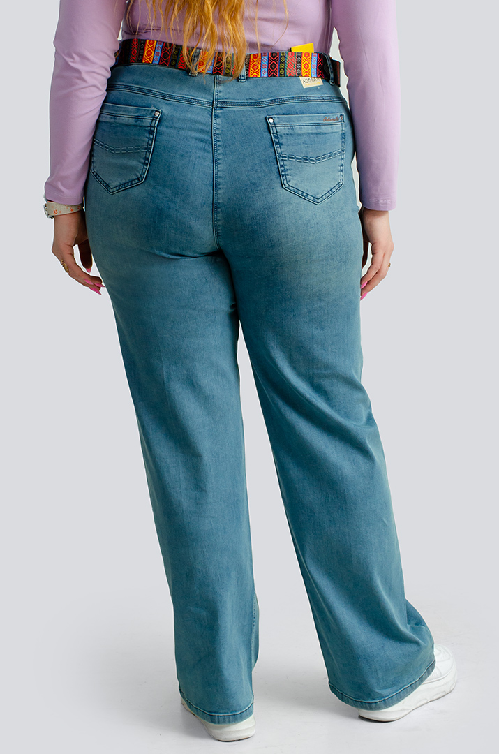 Джинси з яскравим поясом великих розмірів