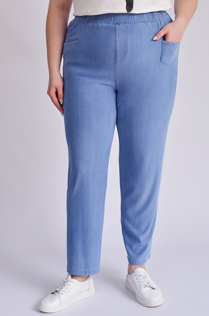 Джинси завужені блакитного кольору з тенселу великих розмірів