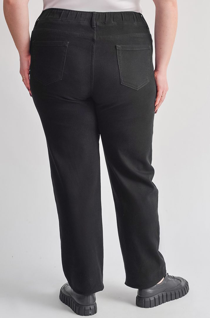 Джинси завужені в чорному кольорі зі шнурком великих розмірів