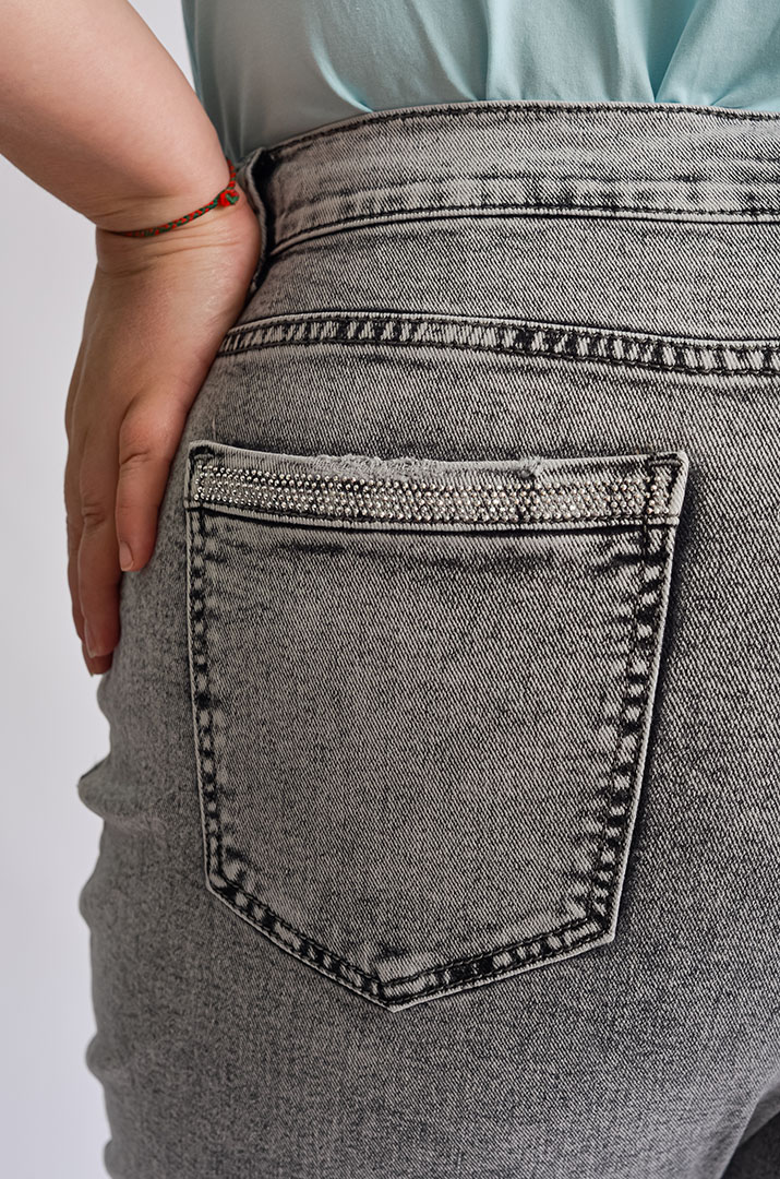 Джинси завужені світло-сірі великих розмірів