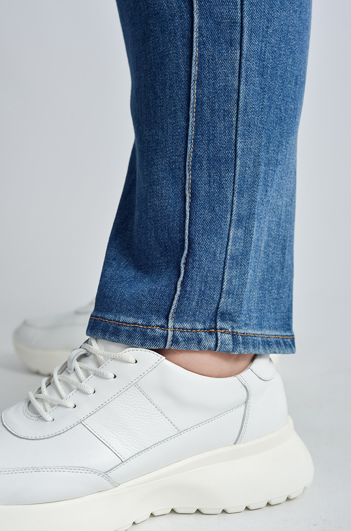 Джинси завужені з акцентним швом великих розмірів