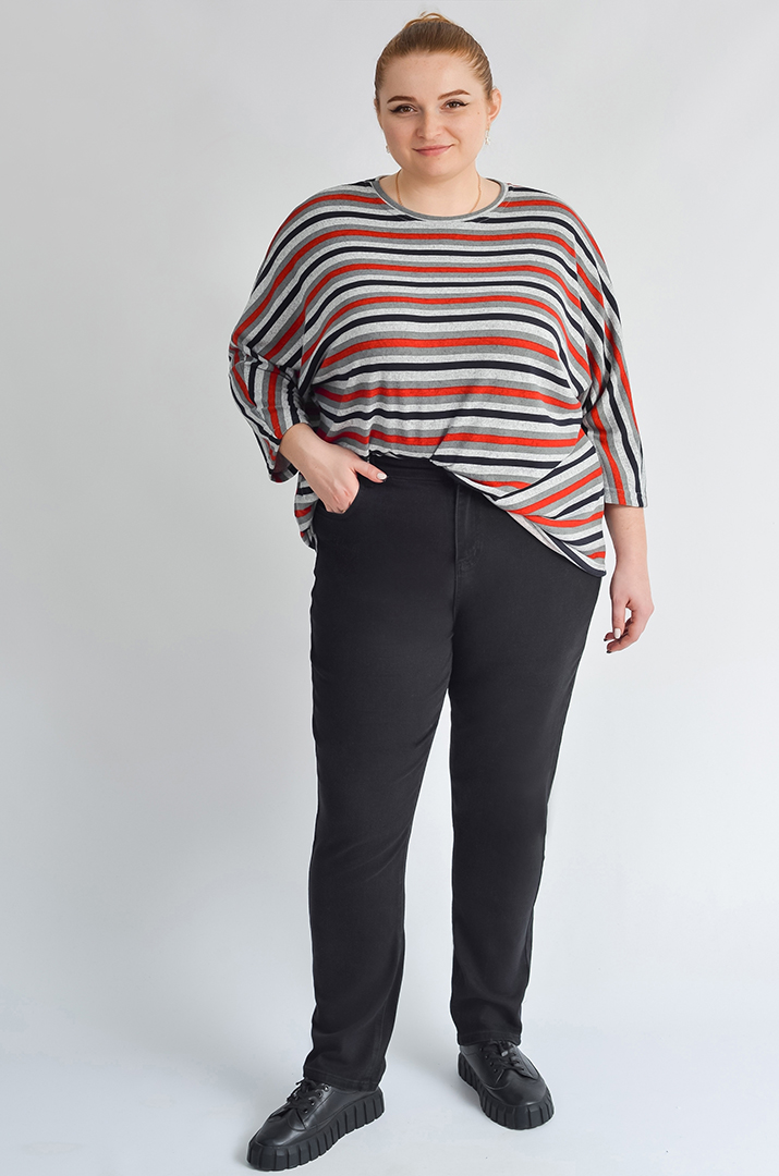 Завужені джинси класичного крою великих розмірів