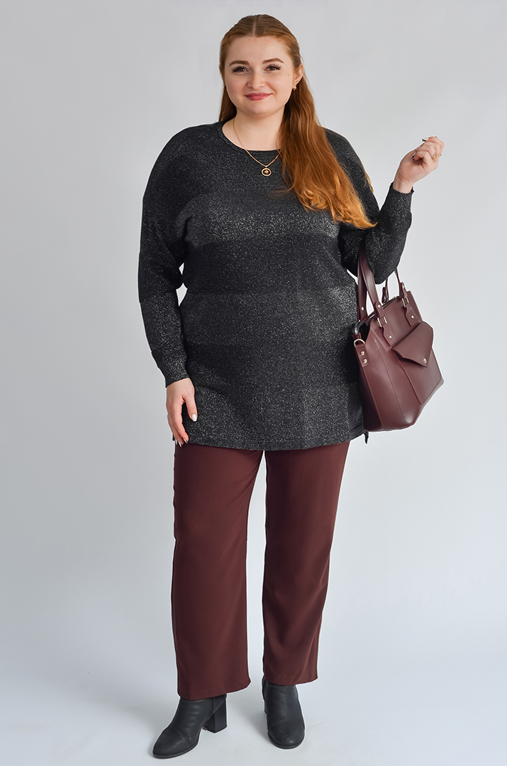 Довгий джемпер з рельєфною в’язкою та блискучою ниткою великих розмірів