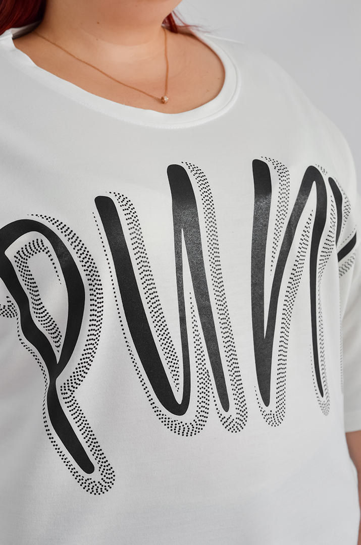 Джемпер з контрастними рукавами та написом великих розмірів