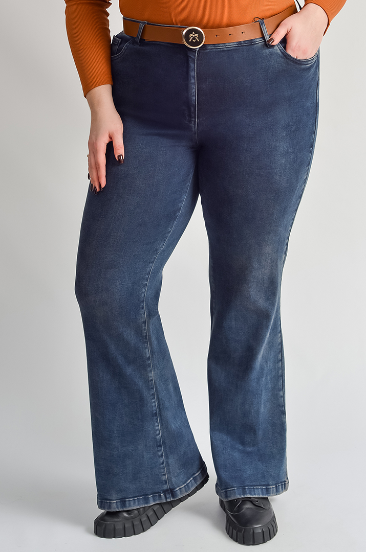 Джинси кльош в синьому кольорі з контрастним поясом великих розмірів