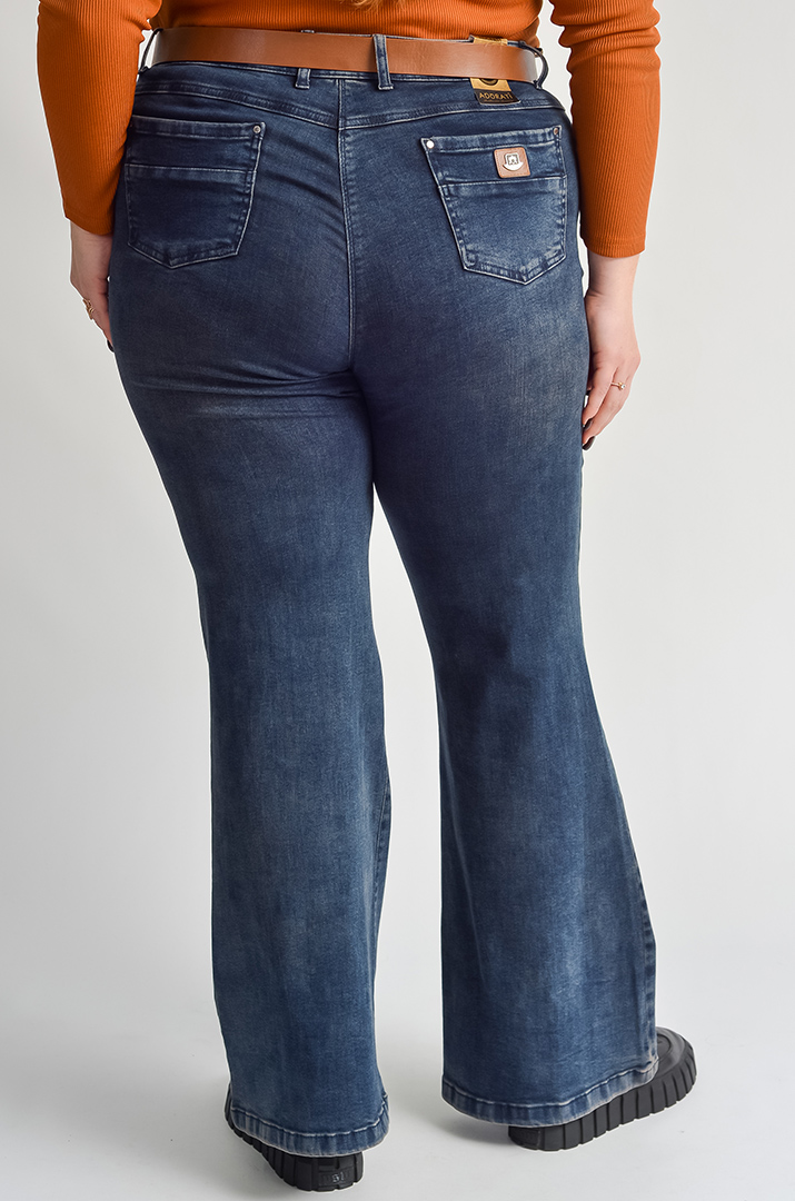 Джинси кльош в синьому кольорі з контрастним поясом великих розмірів