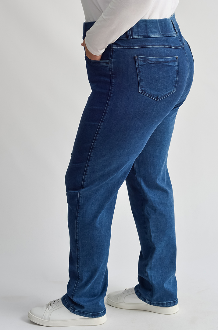 Завужені джинси з широким поясом великих розмірів