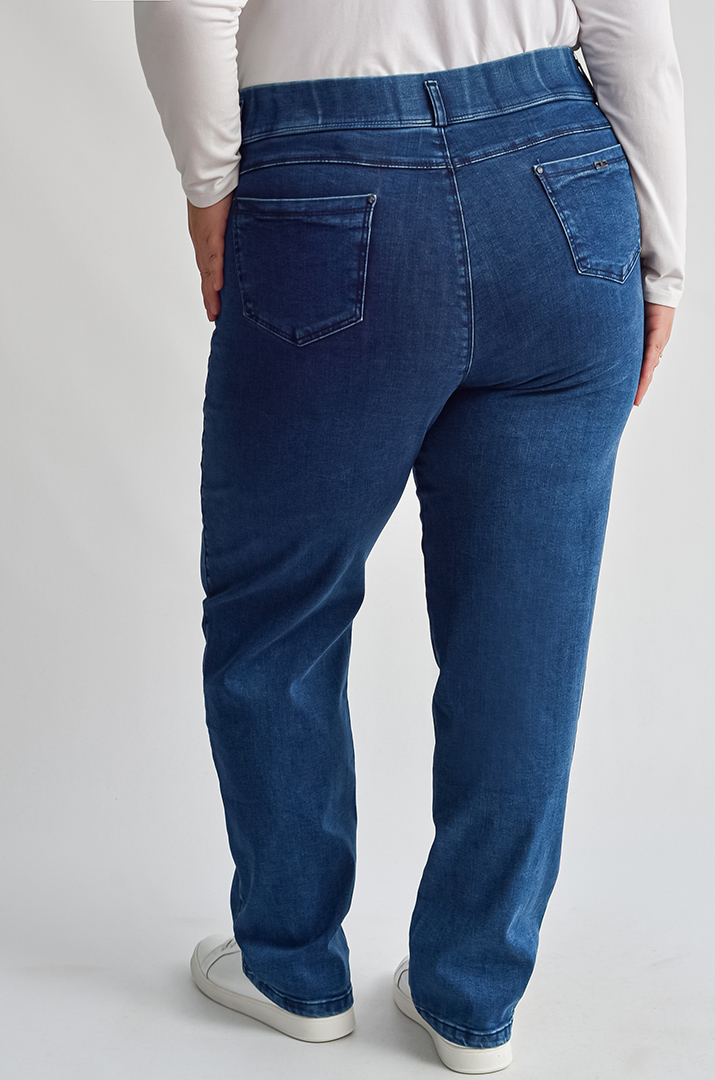 Завужені джинси з широким поясом великих розмірів